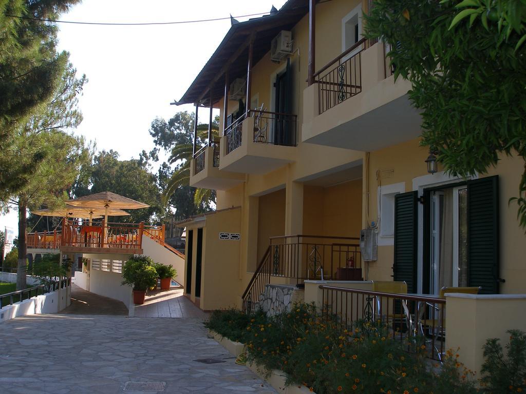ואסיליקי Michalis Place Apartments מראה חיצוני תמונה